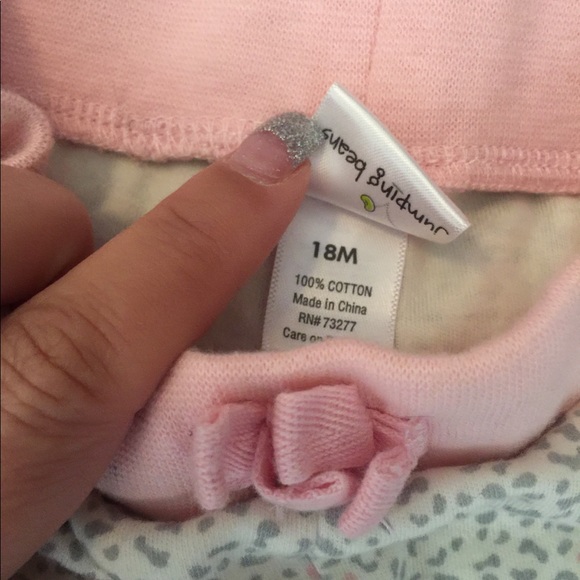 Cute little girls outfit. Great for Easter. - Picture 3 of 5